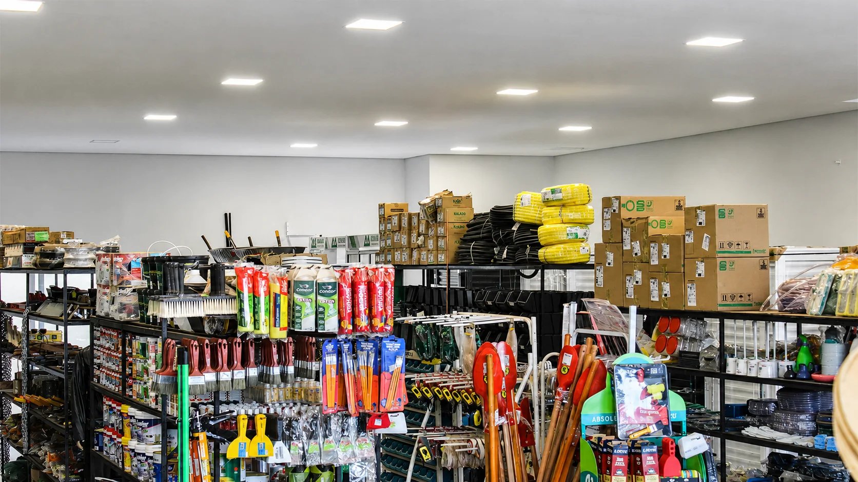 Foto 4 da estrutura, produtos e estoque da Nogueira Materiais de Construção em Sinop MT